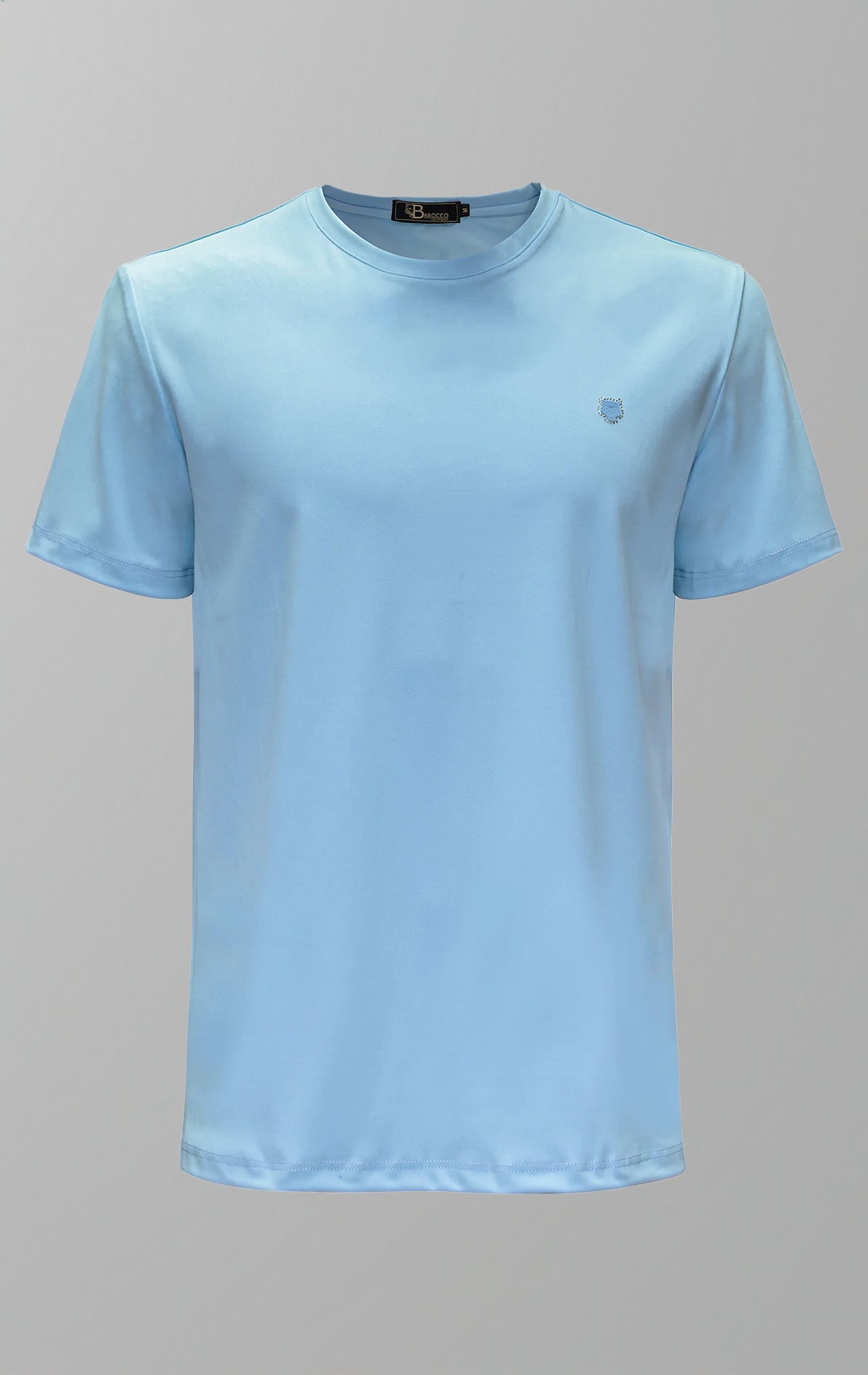 Elegant and comfortable men's tee in smooth fabric, perfect for casual and formal occasions